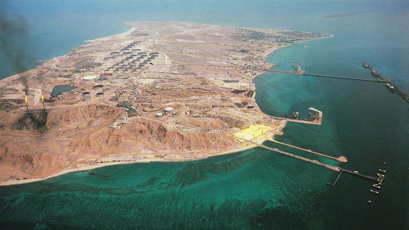 ABD Ordusu Hürmüz Boğazı'ndaki Lark Adası'na Saldırı Düzenledi