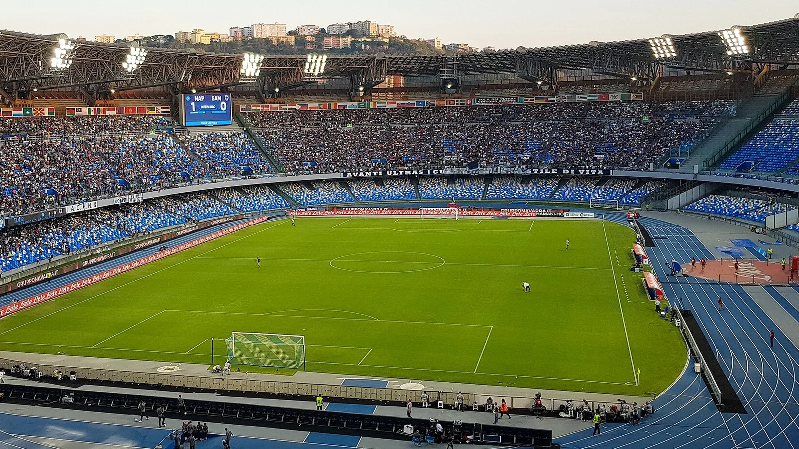 Como, Deplasmanda Napoli'yi 2-1 Mağlup Etti