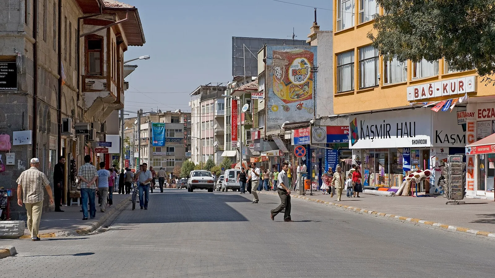 Karaman-Kılbasan Kara Yolunda Kafa Kafaya Çarpışma: 1 Ölü, 1 Yaralı