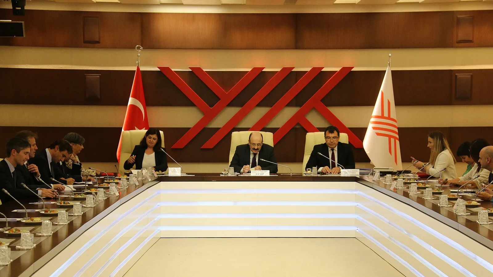 YÖK, Öğrenim Ücreti Artış Sınırını Aşan 23 Vakıf Üniversitesini İncelemeye Aldı