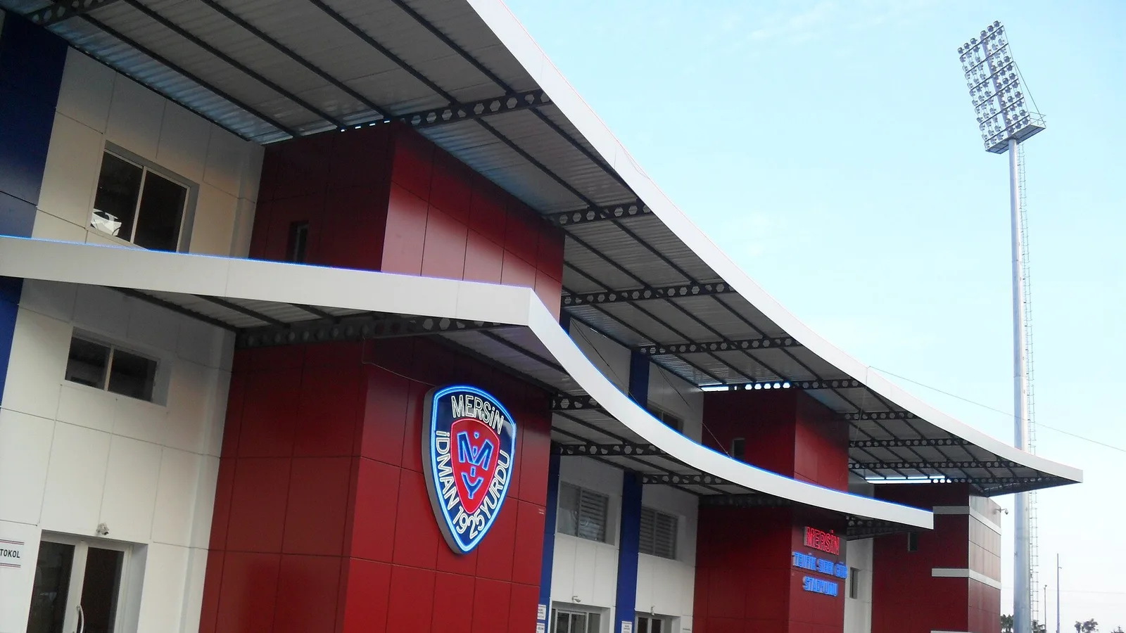 Mersin İdmanyurdu'nun 14 Yıllık Transfer Yasağı Kaldırıldı, 27 Oyuncu Transfer Edildi