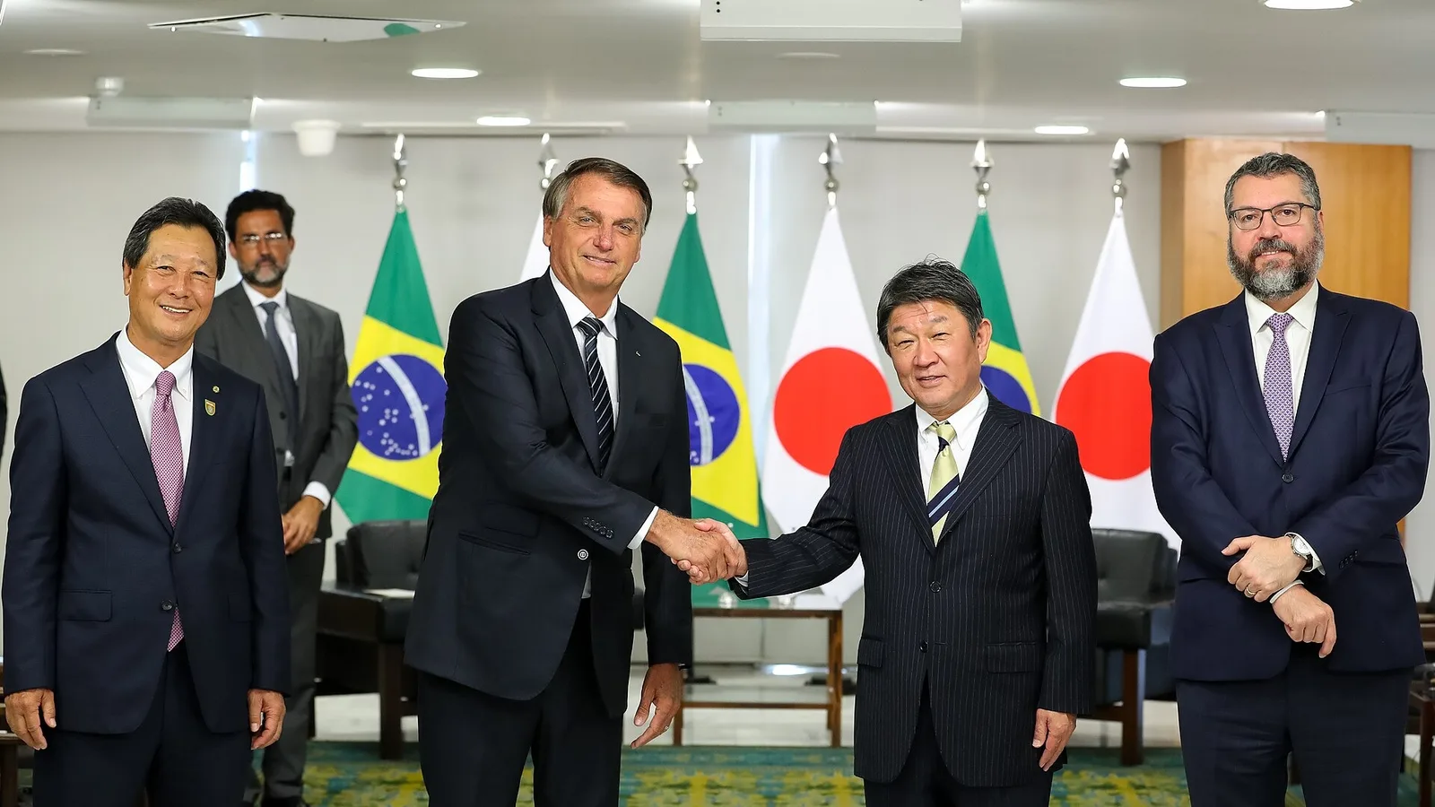 Japonya ve Vişegrad Grubu İleri Teknolojide İşbirliğine Gitti