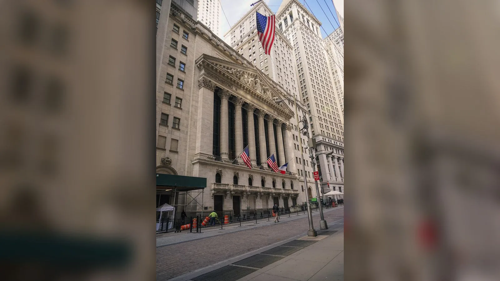 New York Borsası Açılışta Yükseldi: Dow Jones, S&P 500 ve Nasdaq Kazançlı