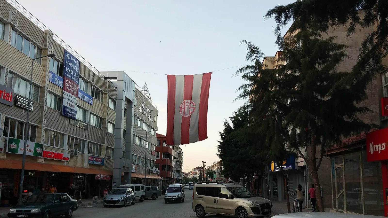 Samet Yalçın, Kocaelispor'dan Ayrılıp Antalyaspor'a Transfer Oldu