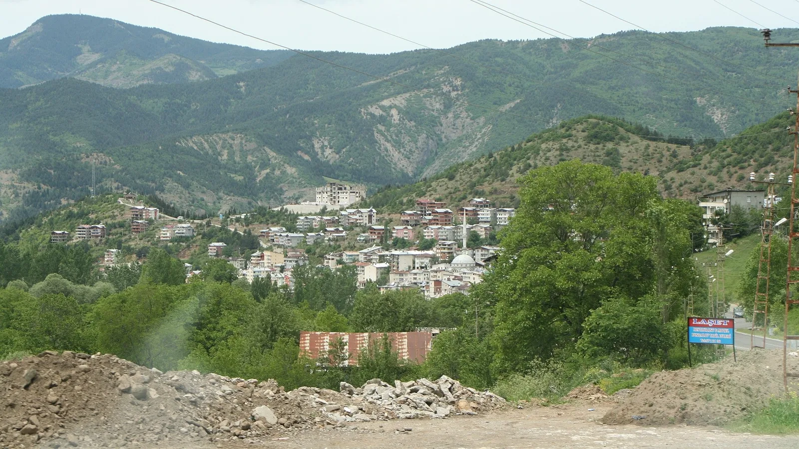 Artvin'de ATV Şarampole Yuvarlandı, Sürücü Öldü