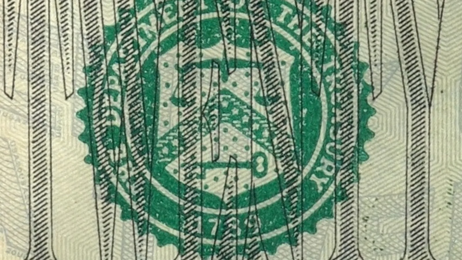 ABD dolar banknotunun yeşil mühür ve tasarım detayları.