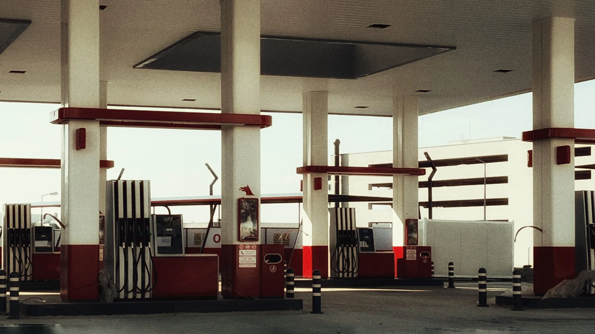 Siyah zemin üzerinde kırmızı büyük rakamlarla 4,65 TL LPG litre zammı bilgi kartı