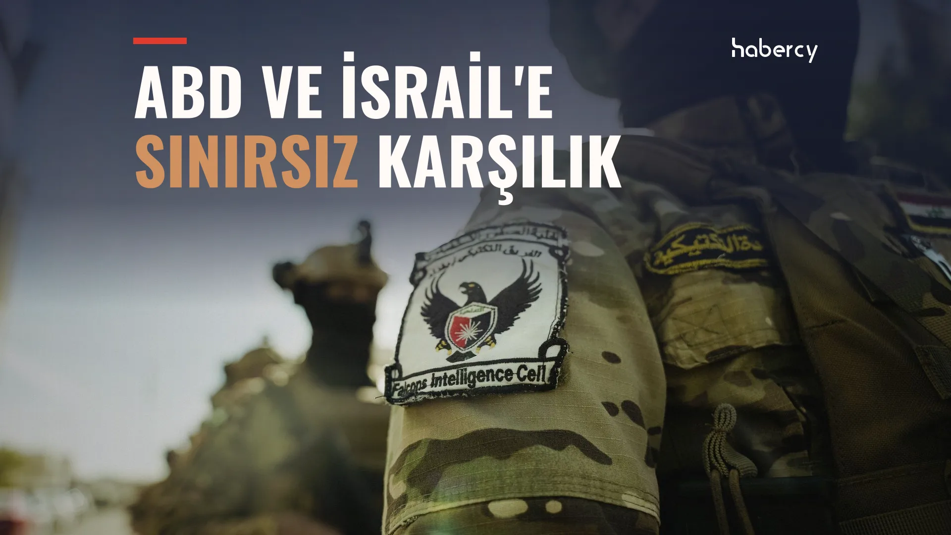 Kamuflaj üniformalı bir askerin kolunda kartal amblemli 'Falcons Intelligence Cell' arması