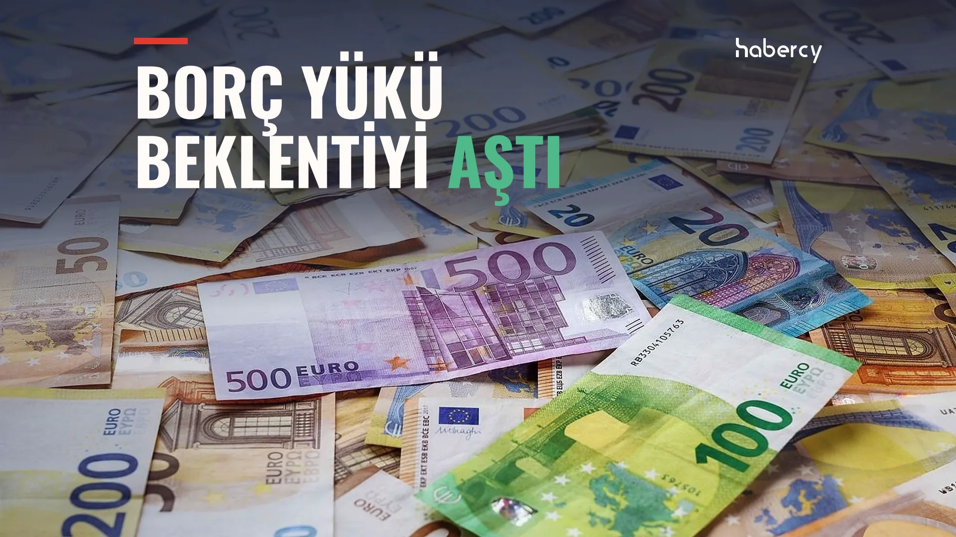 Masaya dağılmış 500, 200, 100, 50 ve 20 euroluk banknotlar