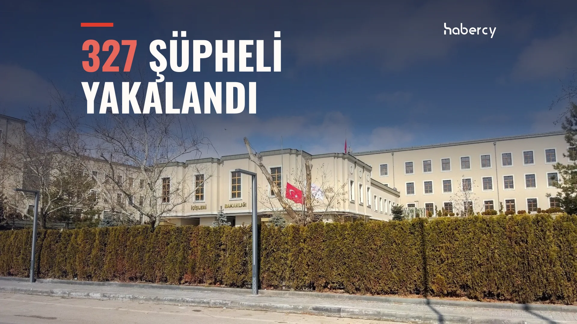 22 İlde Siber Suç Operasyonları: 5 Günde 327 Şüpheli Yakalandı, 137'si Tutuklandı — temsilî kapak görseli